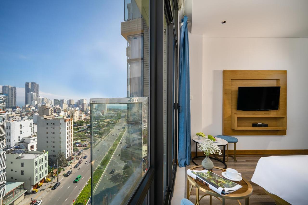 Deluxe Double Room with Balcony with City View